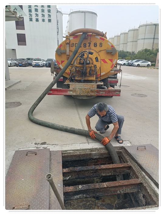 龙沙隔油池清掏