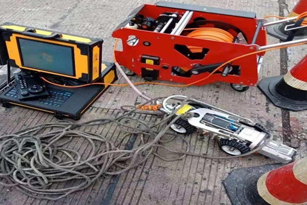 龙沙CCTV管道检测机器人